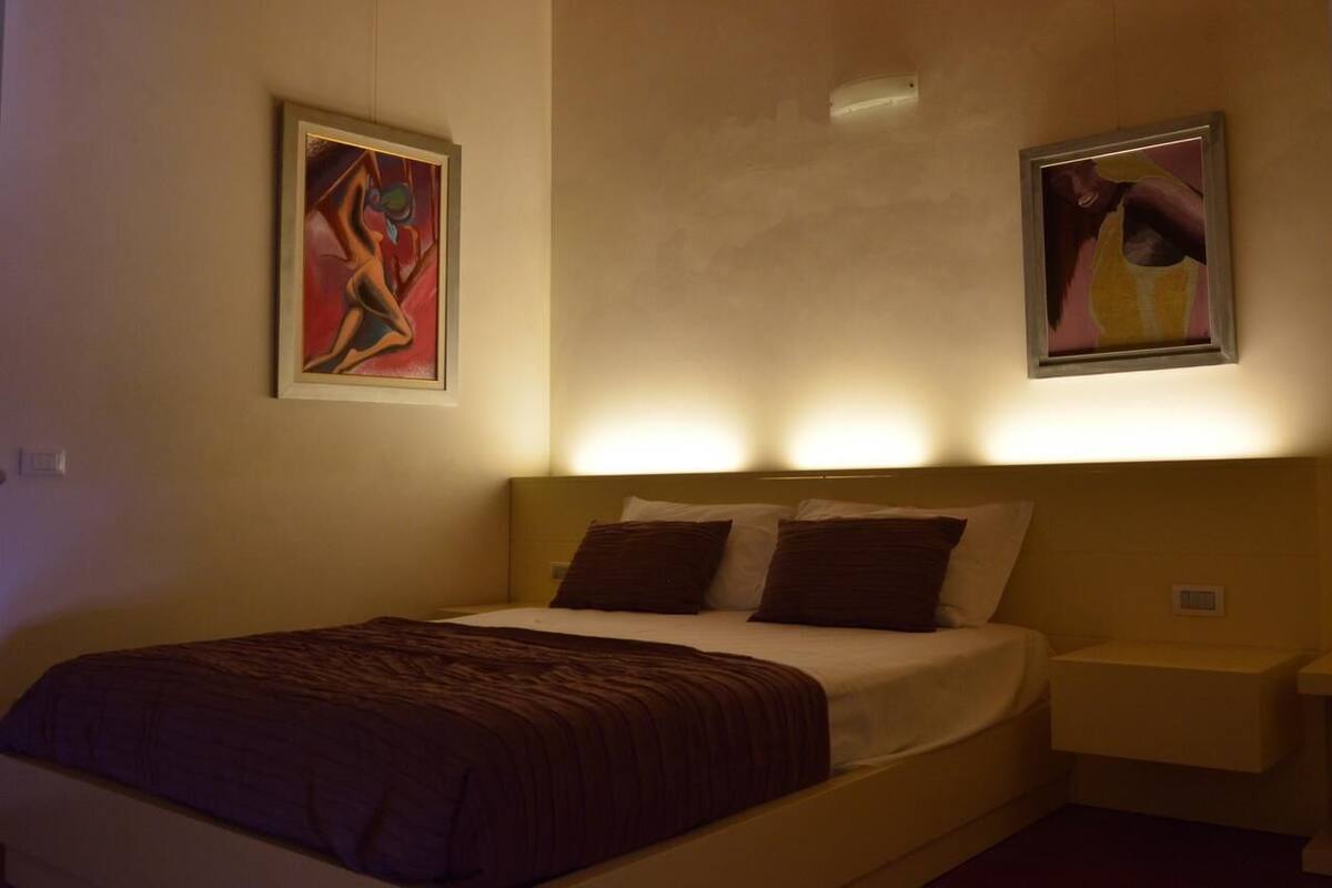 Junior Suite (Virgiliana) | Soundproofing, cribs (free), WiFi (free), bed sheets