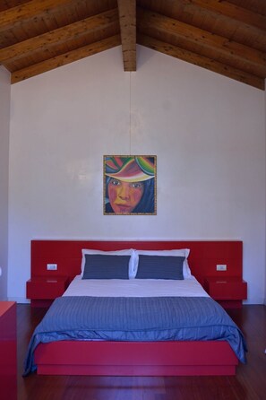 Family Suite, City View (Sordello) | Soundproofing, free cots/infant beds, free WiFi, bed sheets - AmaMantua (Mantua)