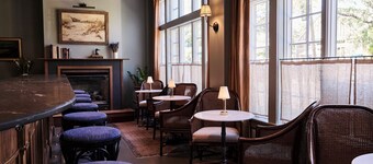 The Harbor Front Inn