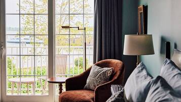 Frette Italian sheets, premium bedding, down duvets, pillow-top beds