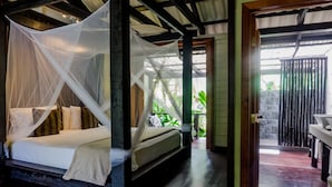 Chambre supérieure double, 1 très grand lit, vue sur la piscine, au bord de la piscine
