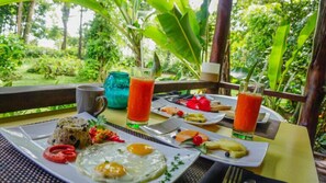 Breakfast meal - Island Plantation (Bocas del Toro)