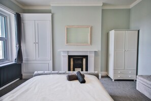 Apartment, 2 Bedrooms | 4 bedrooms, individually decorated, individually furnished - Sea Breeze (St Leonards-On-Sea)