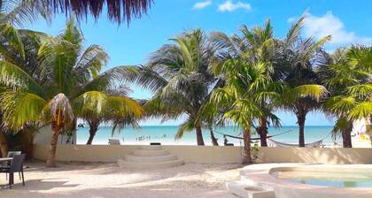 Hotel Boutique La Puerta Azul Beachfront - Adults Only