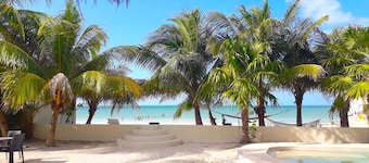 Hotel Boutique La Puerta Azul Beachfront - Adults Only