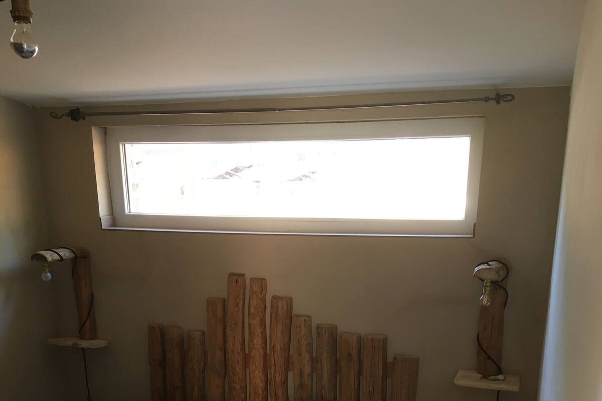 Suite familiar | Roba de llit d'alta qualitat, cortines opaques i decoració individual 