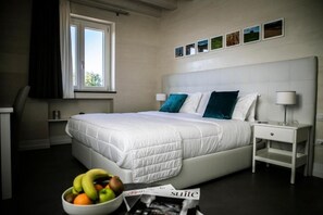 华丽双人房或双床房 (Plus) | 迷你吧、客房内保险箱、办公桌、隔音