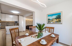 Dining - Gorgeous home in Lopar (Lopar)