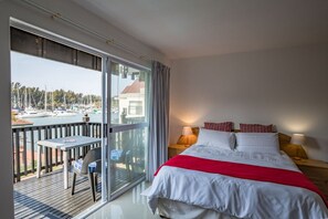 Studio | Coffres-forts dans les chambres, Wi-Fi gratuit, draps fournis