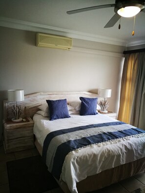 Apartment, 4 Bedrooms | In-room safe, free WiFi, bed sheets - Wild Rocks (Richards Bay)