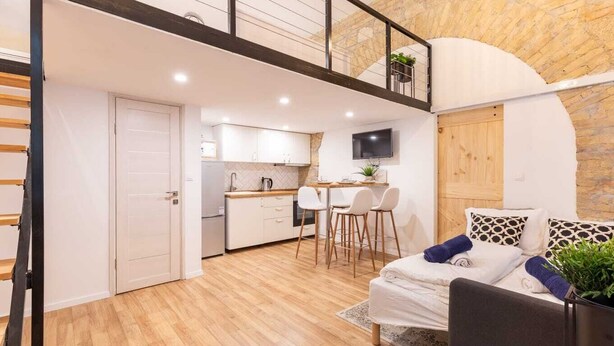 Apartment | Private kitchenette | Fridge, microwave, stovetop, electric kettle - D11- High Quality Apartments (Budapest)