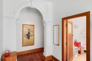 4 Schlafzimmer, Bügeleisen/Bügelbrett, WLAN, Bettwäsche