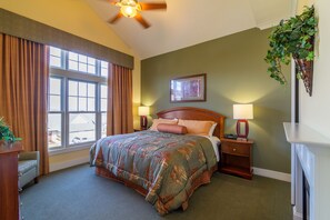 Condo, 4 Bedrooms | Individually decorated, individually furnished, iron/ironing board