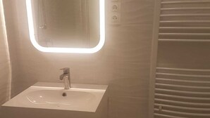 Apartment | Bathroom - K29- High Quality Apartments (Budapest)