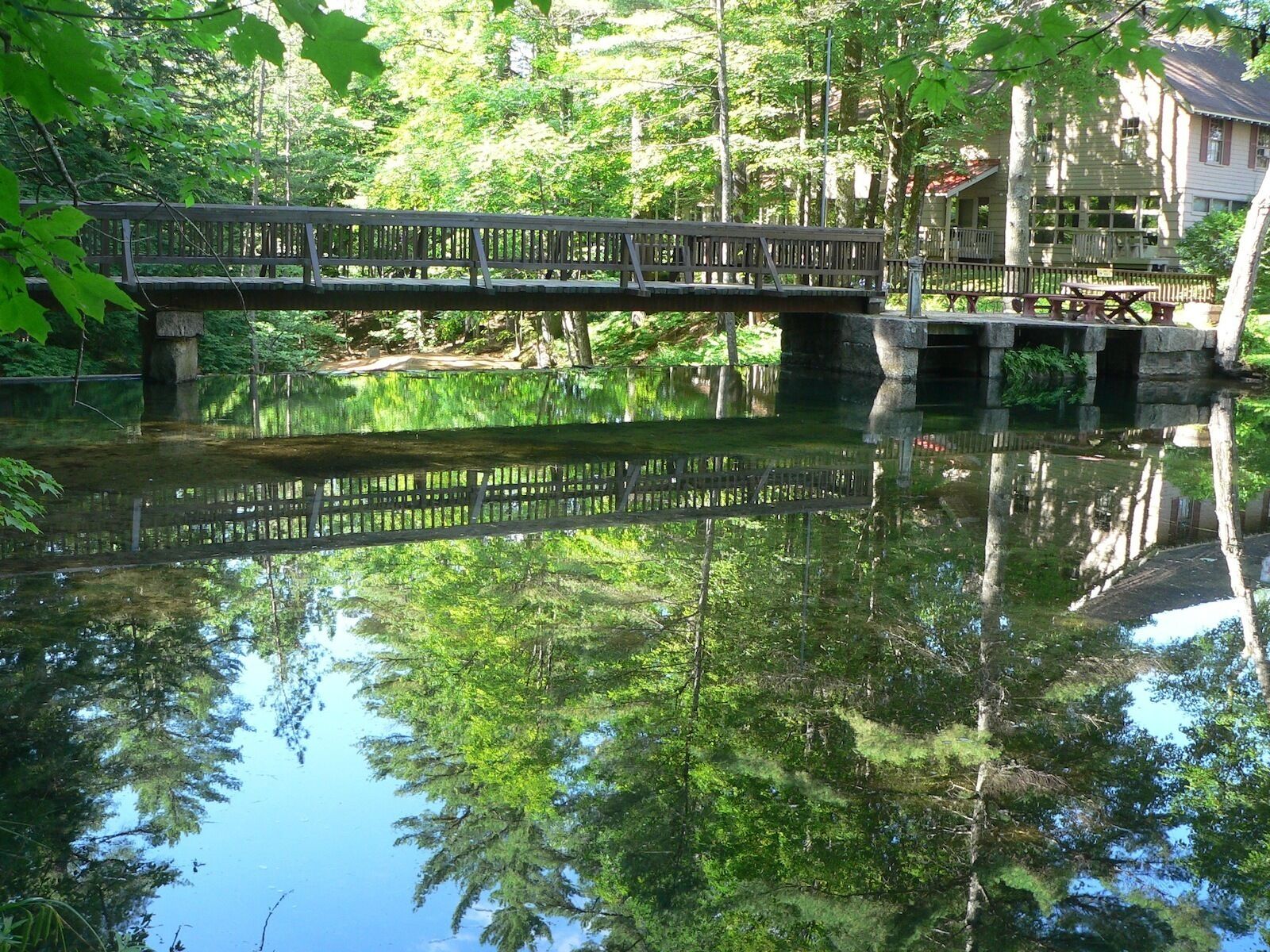 WATERFRONT, CENTRAL A/C, LUXURY,  WATERFALL, WALK TO N. CONWAY