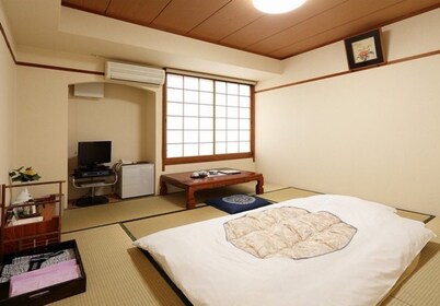 Main building  Japanesestyle room 14 t / Niimi Okayama