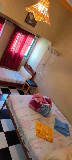 Deluxe Double or Twin Room | Desk, iron/ironing board, free WiFi, bed sheets