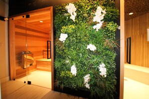 Interior - Alexander 511 Beachfront condo w/ 2 swimming pools, sauna & direct beach access (Miami Beach)