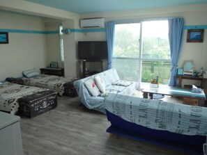 1 bedroom, desk, free WiFi, bed sheets