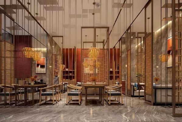 2 restaurants; breakfast, lunch, and dinner served