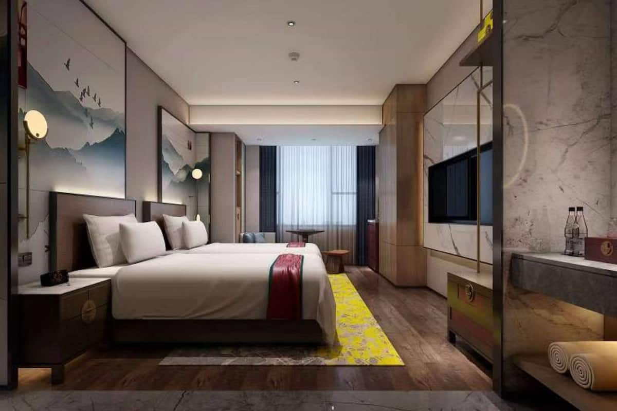 Minibar, desk, iron/ironing board, free WiFi