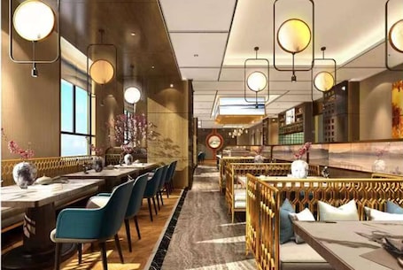 2 restaurants, breakfast served