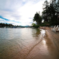 Private beach, beach towels, fishing