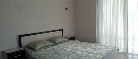 1 bedroom, soundproofing, iron/ironing board, WiFi