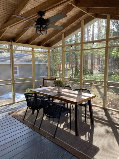 Charming home in the heart of Sawyer!