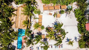 Outdoor pool, open 8:00 AM to 10:00 PM, pool loungers