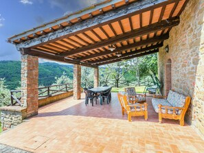 Outdoor dining - Tegliaia by Interhome (Montevarchi)