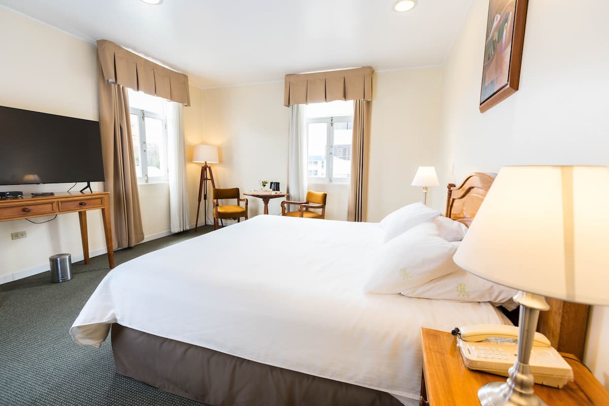 Suite, 1 King Bed | 1 bedroom, free WiFi, bed sheets