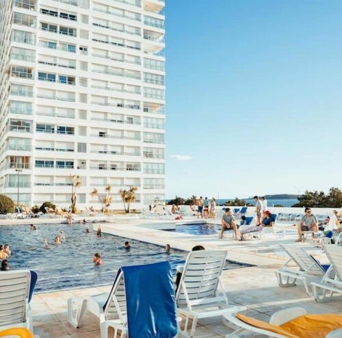 Dpto 6 personas FRENTE AL MAR-