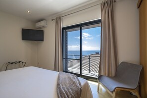 4 slaapkamers, een kluis op de kamer, een strijkplank/strijkijzer