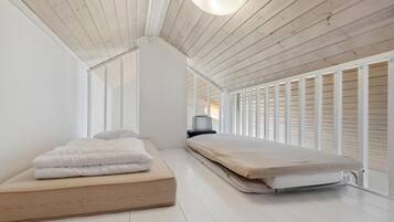 3 bedrooms, travel crib, free WiFi