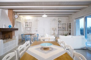 Dining - Holiday Home in Torre Suda with 2 bedrooms sleeps 4 (Torre Suda)