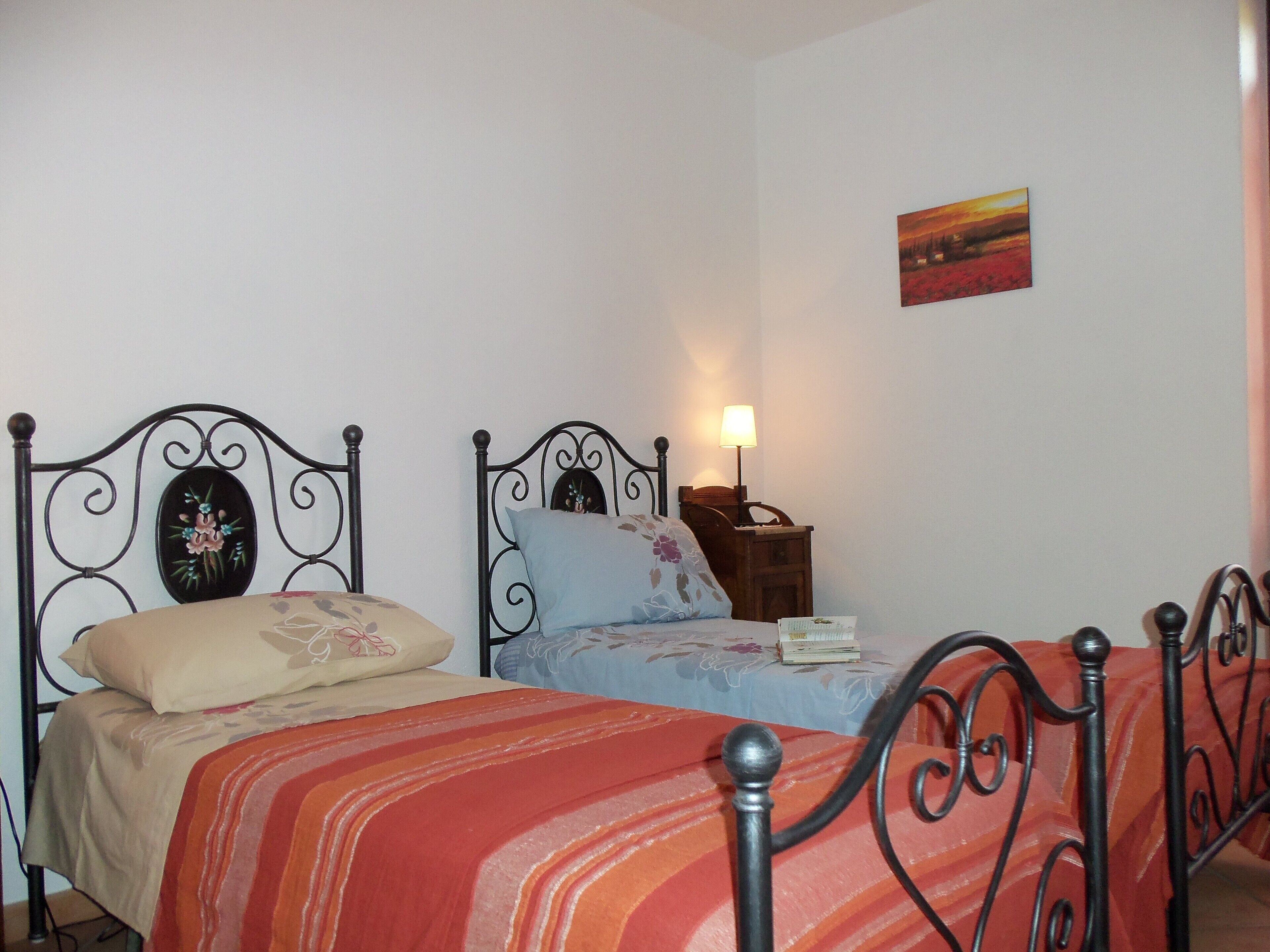 2 chambres, fer et planche à repasser, lit parapluie, Wi-Fi