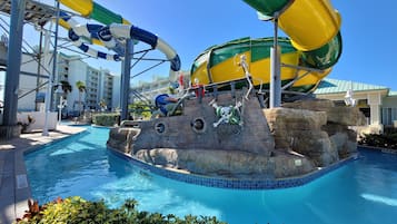 Lämmitetty uima-allas