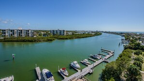Unclassified image, 5 of 48, button - Waterfront, Harbourside, Water Park, Beach, #8815 (Indian Rocks Beach)
