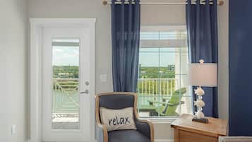 TV, Netflix, streaming services