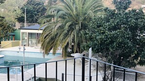 Apartment, 1 Schlafzimmer, Balkon, Poolblick | Ausblick vom Zimmer