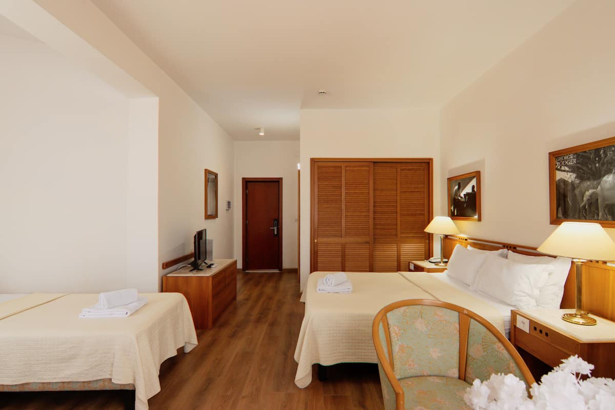 Superior Triple Room | Desk, soundproofing, free WiFi, bed sheets