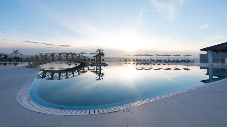 Chateau Linza Resort
