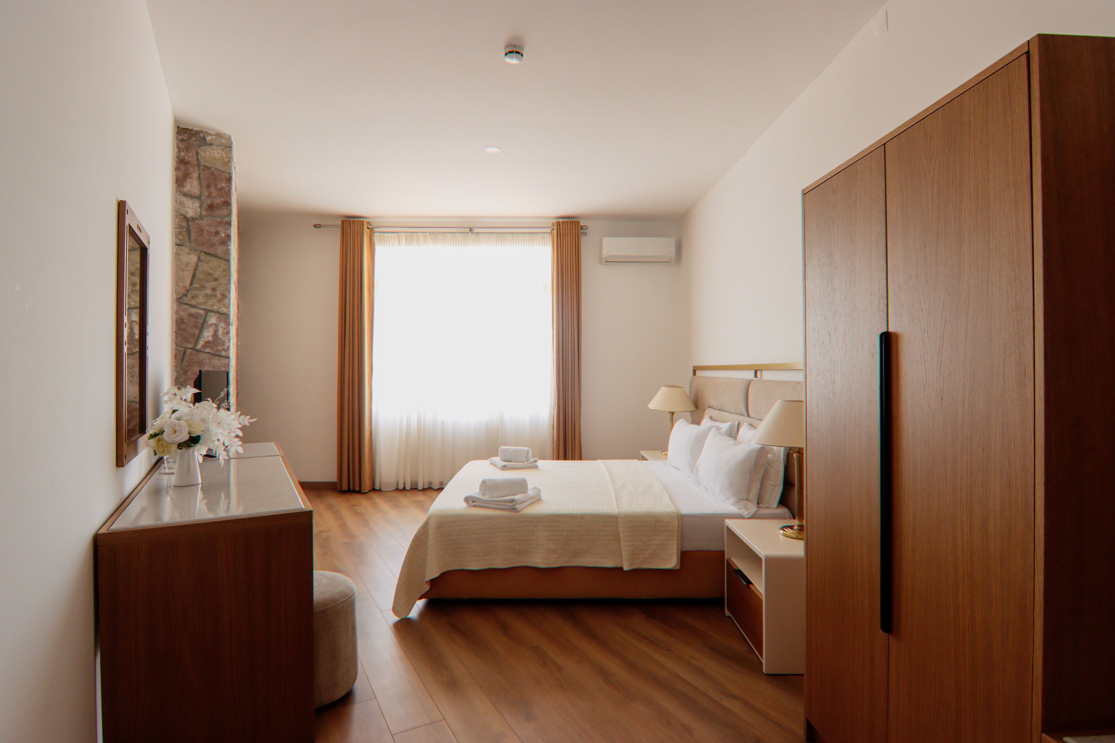 Junior Room, Mountain View | Meja, kalis bunyi, Wi-fi percuma, cadar katil 