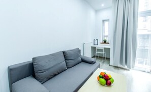 Studio Suite (7A) | Iron/ironing board, free WiFi, bed sheets - Apartmood Moniuszki 2 (Katowice)