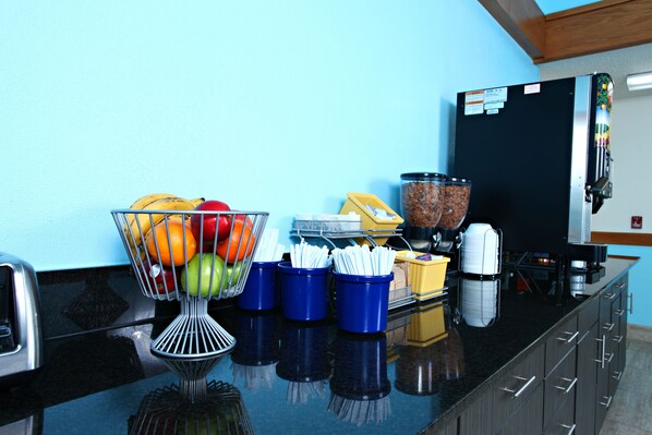 Dining - Coratel Inn & Suites By Jasper Newton - 2 Double Bed NS (Newton)