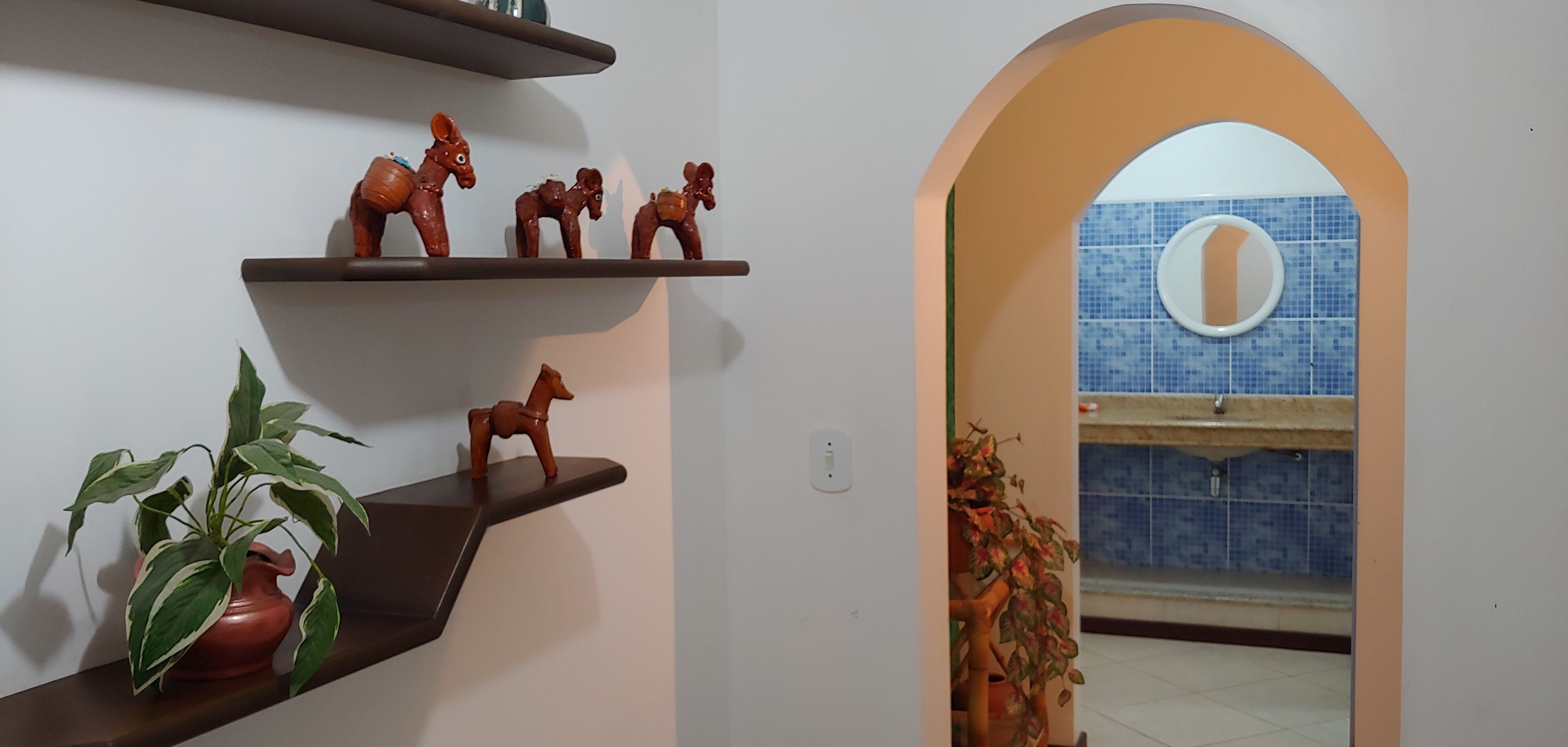 Quarto triplo | Camas com colchões pillow-top, frigobar