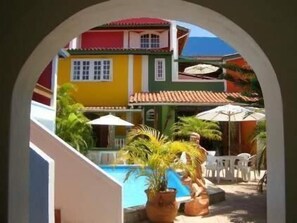 Outdoor pool - Canaville Design Hotel (Salvador)