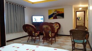 Pillowtop beds, minibar, laptop workspace, blackout drapes - Canaville Design Hotel (Salvador)