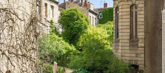 Exceptional and modern flat at the gates of the Jardin Public for 6